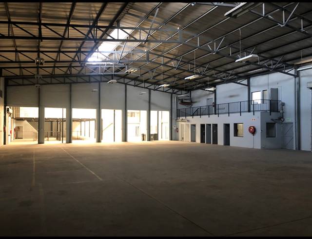 1,890M² WAREHOUSE TO LET IN AIRPORT INDUSTRIA